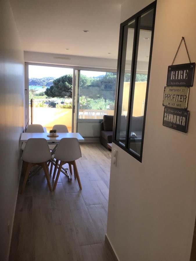 Appartement Pieds Dans L'Eau Vue Mer Bormes Les Mimosas Esterno foto