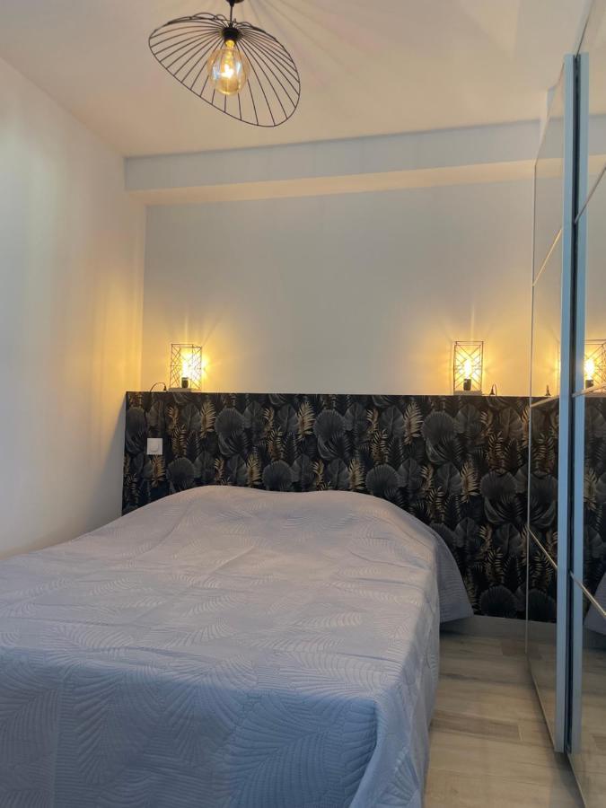 Appartement Pieds Dans L'Eau Vue Mer Bormes Les Mimosas Esterno foto